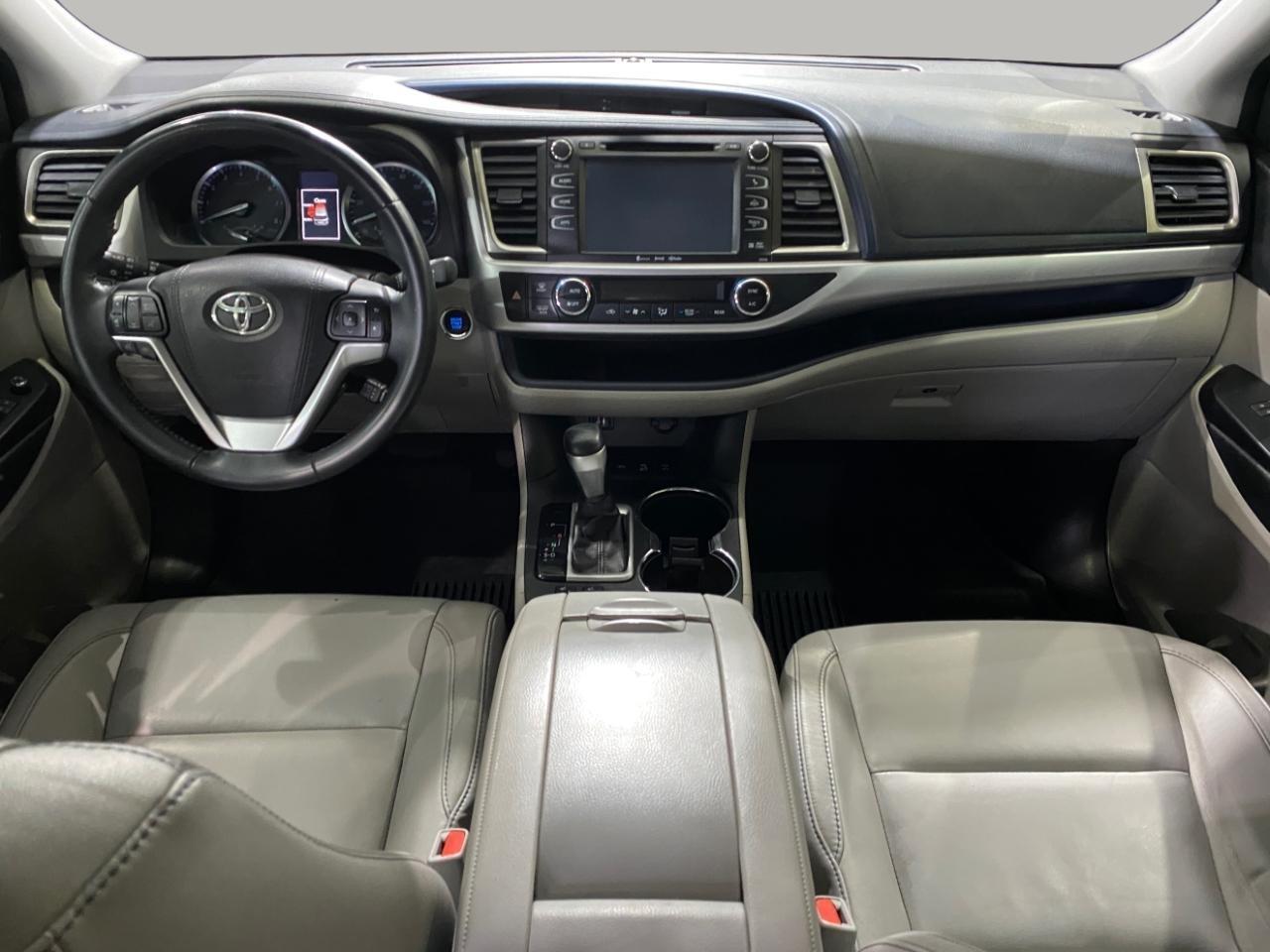 Toyota Highlander XLE AWD V6 2016