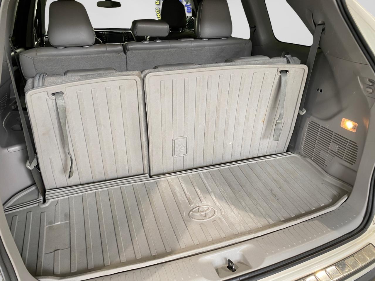 Toyota Highlander XLE AWD V6 2016