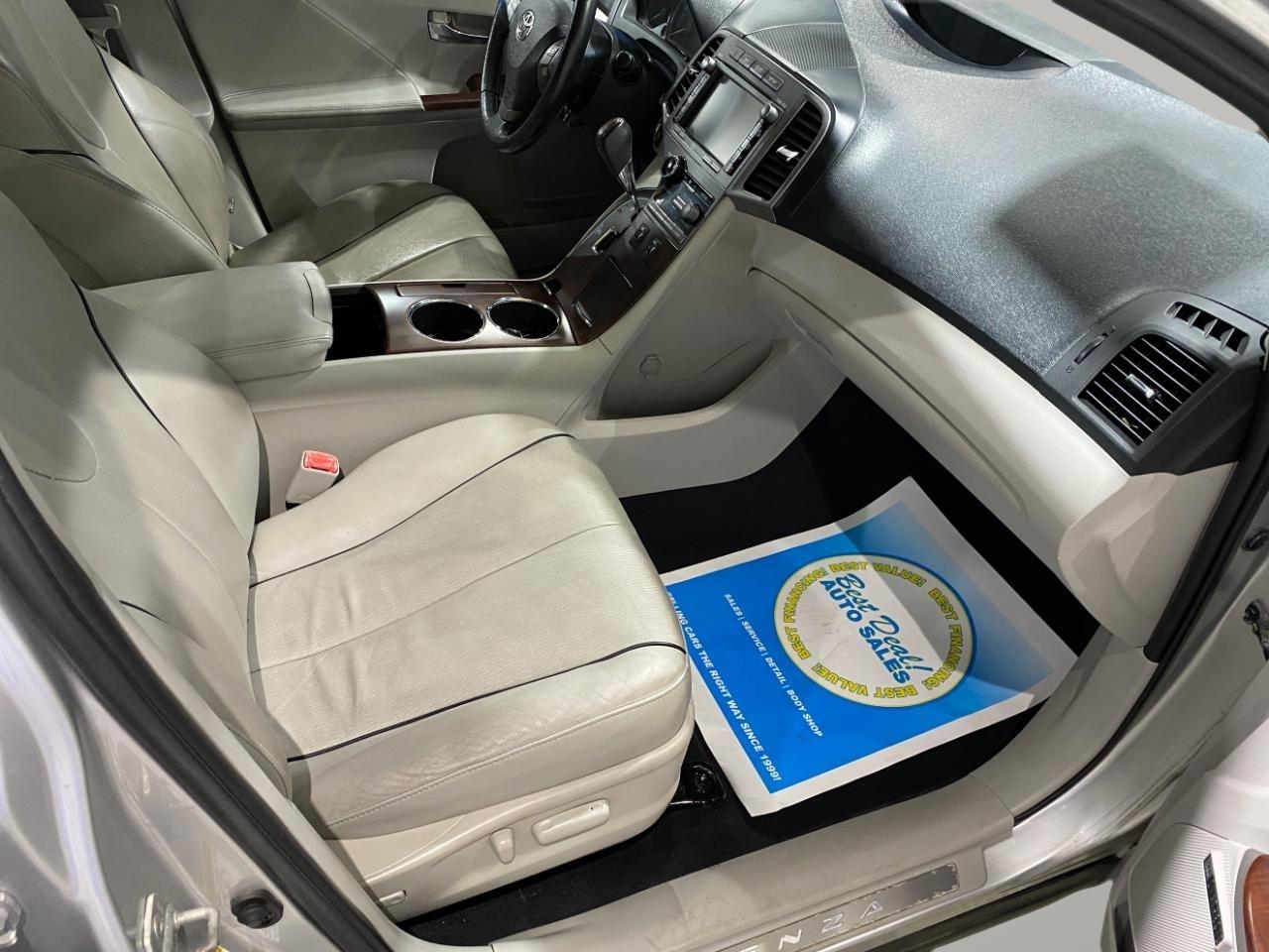 Toyota Venza AWD V6 2010