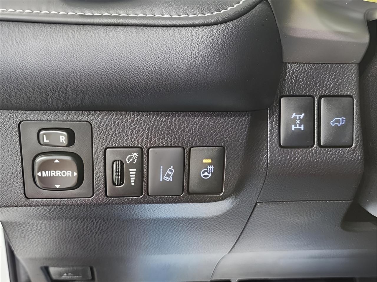 Toyota RAV4  2017