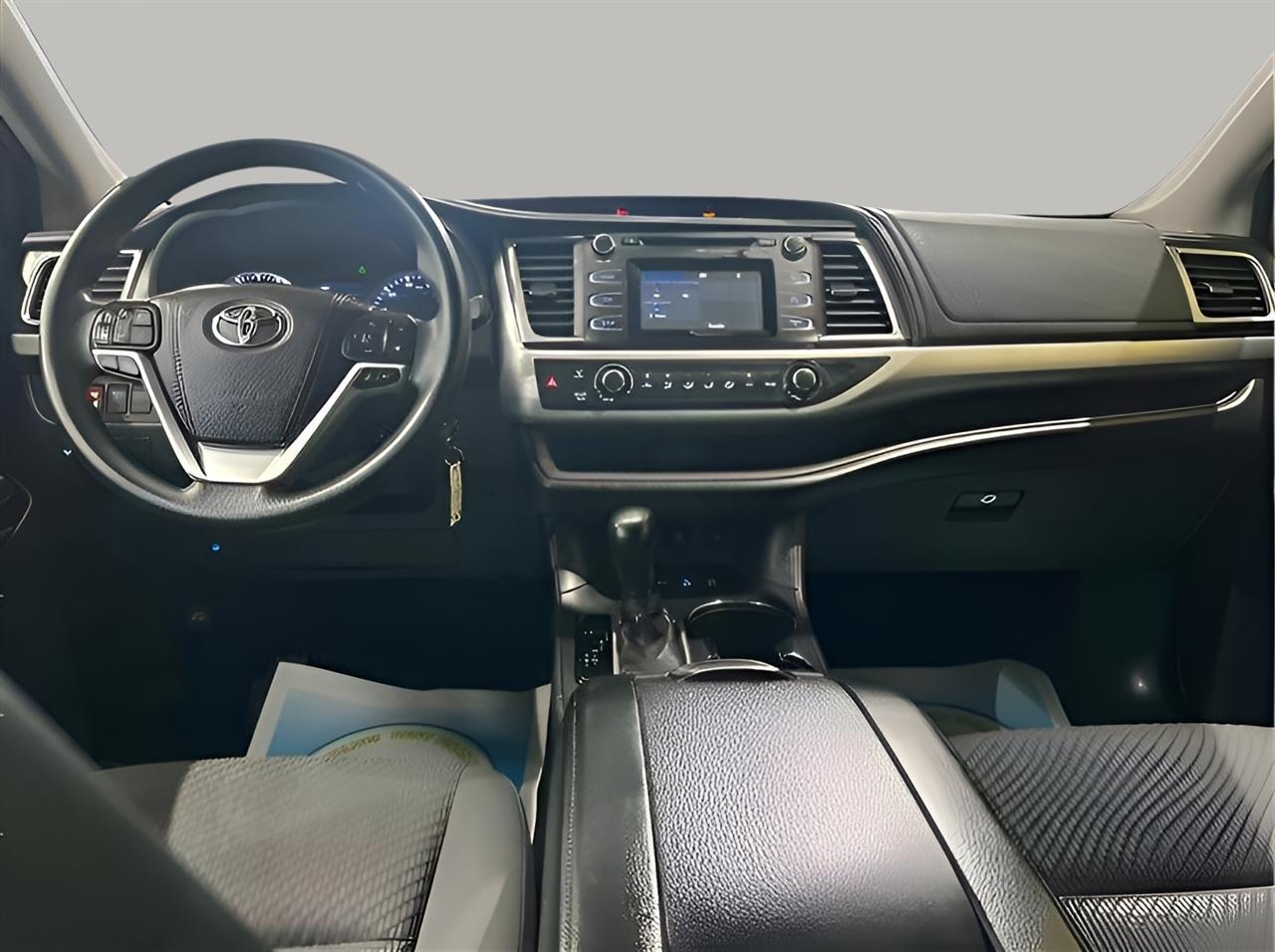 Toyota Highlander LE Plus AWD V6 2018
