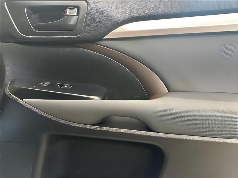 Toyota Highlander LE Plus AWD V6 2018