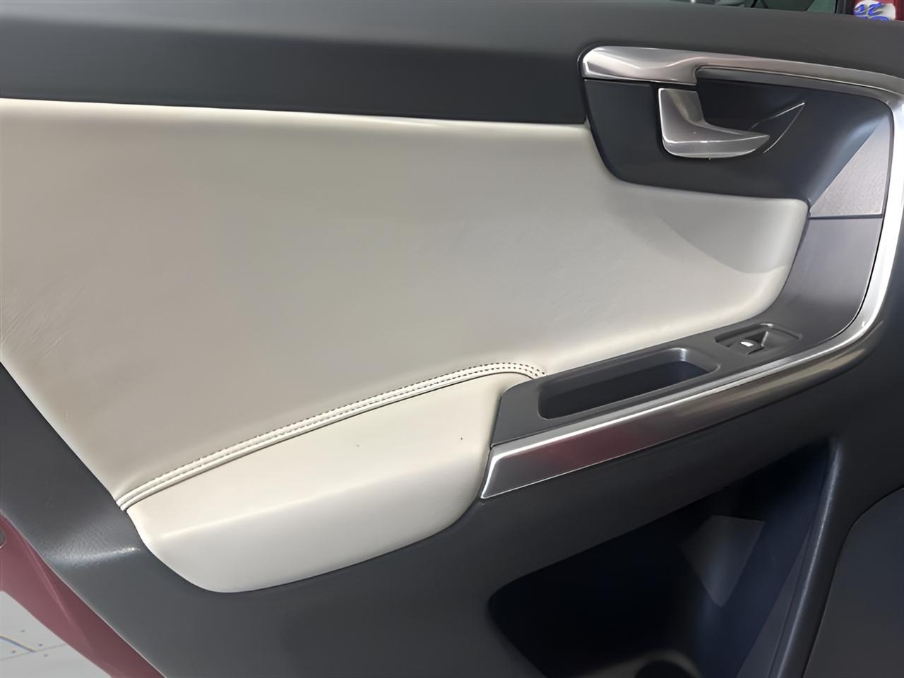 Volvo XC60 T5 Dynamic 2017