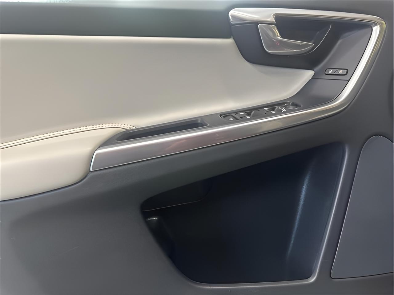 Volvo XC60 T5 Dynamic 2017