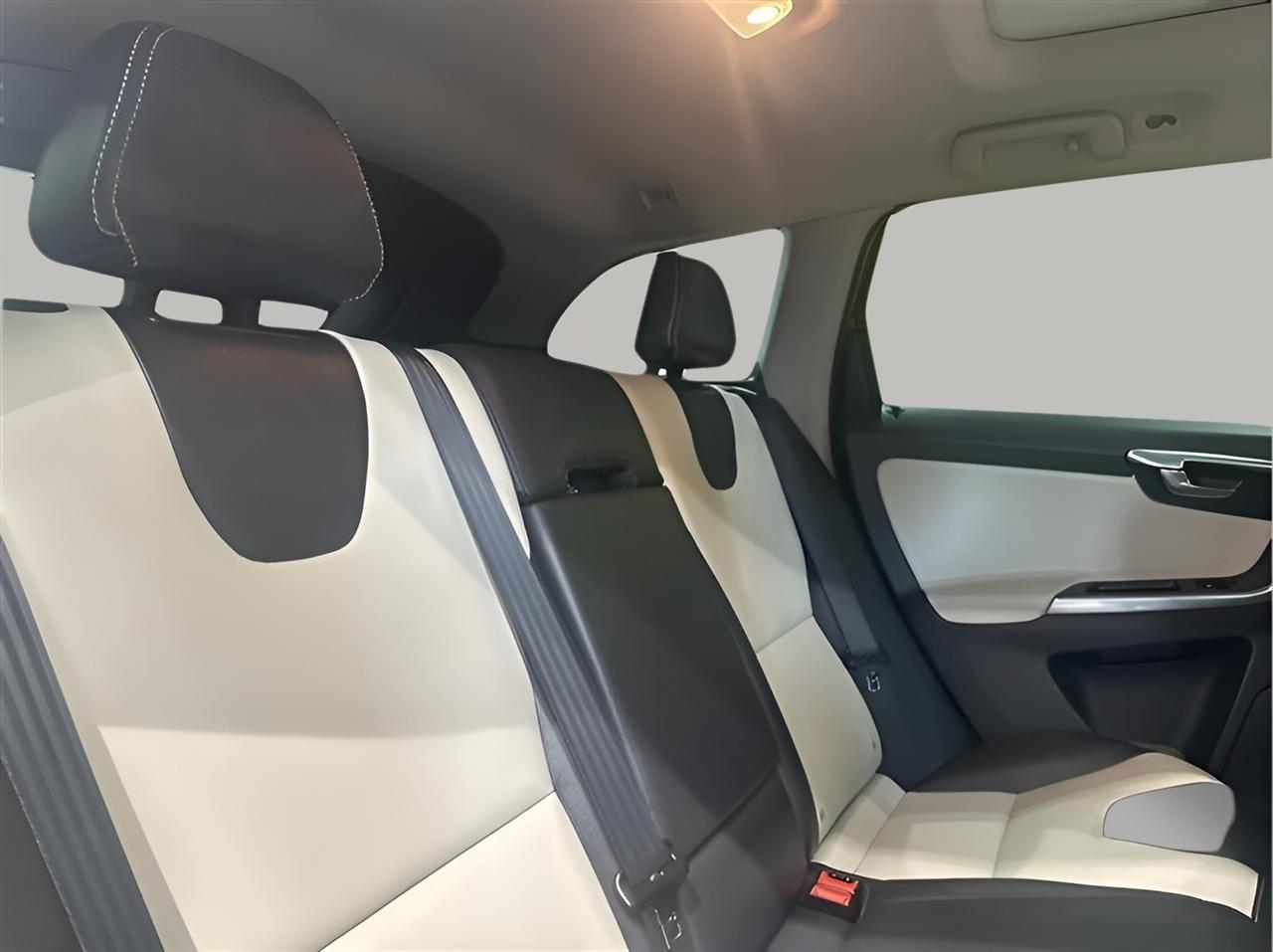 Volvo XC60 T5 Dynamic 2017