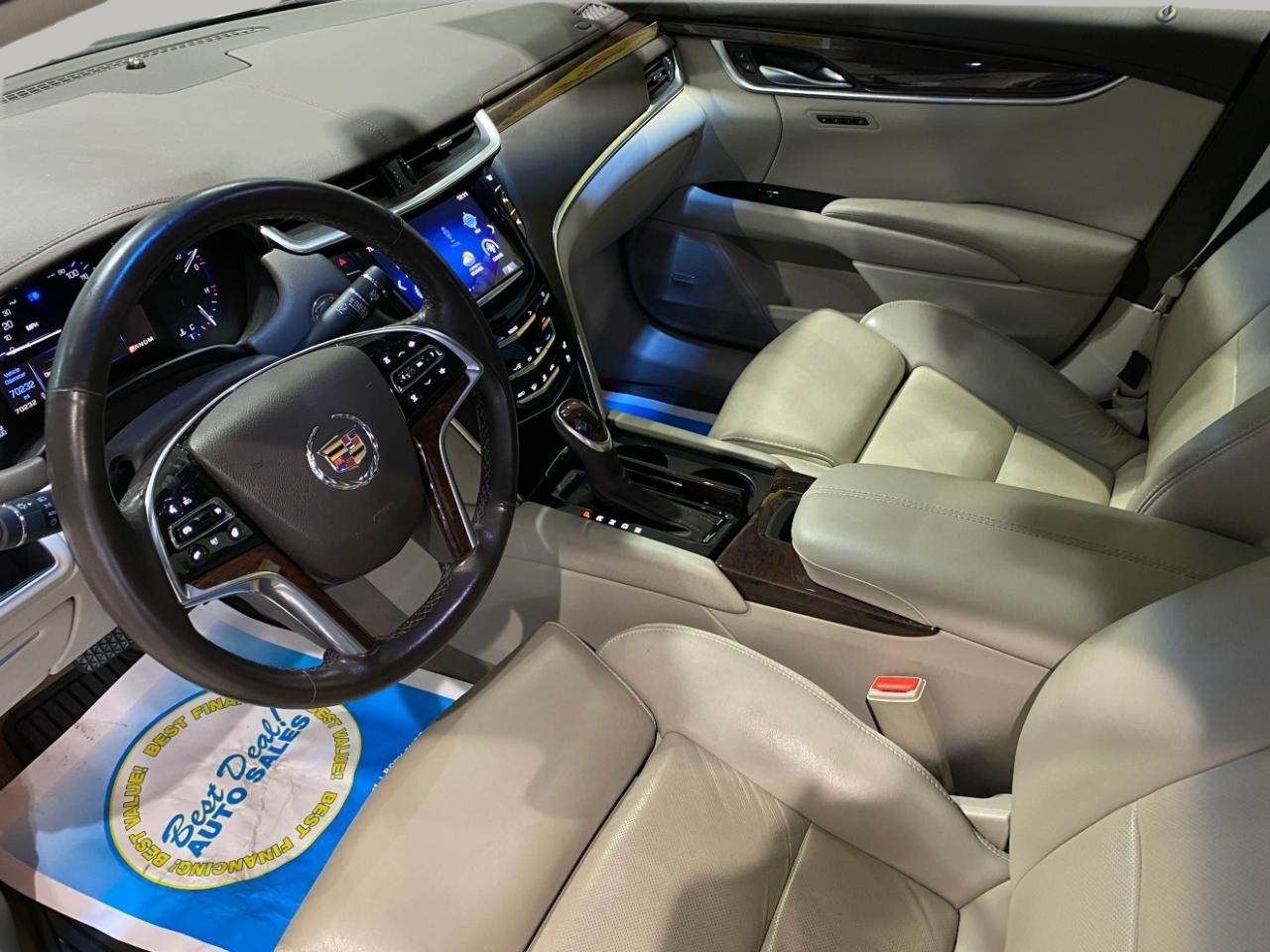 Cadillac XTS 4dr Sdn Luxury Collection FWD 2014