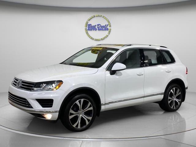 White 2017 Volkswagen Touareg SUV / Crossover Automatic