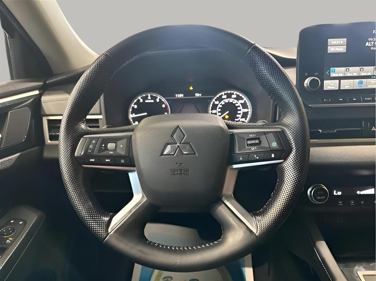 Mitsubishi Outlander SE 2WD 2022