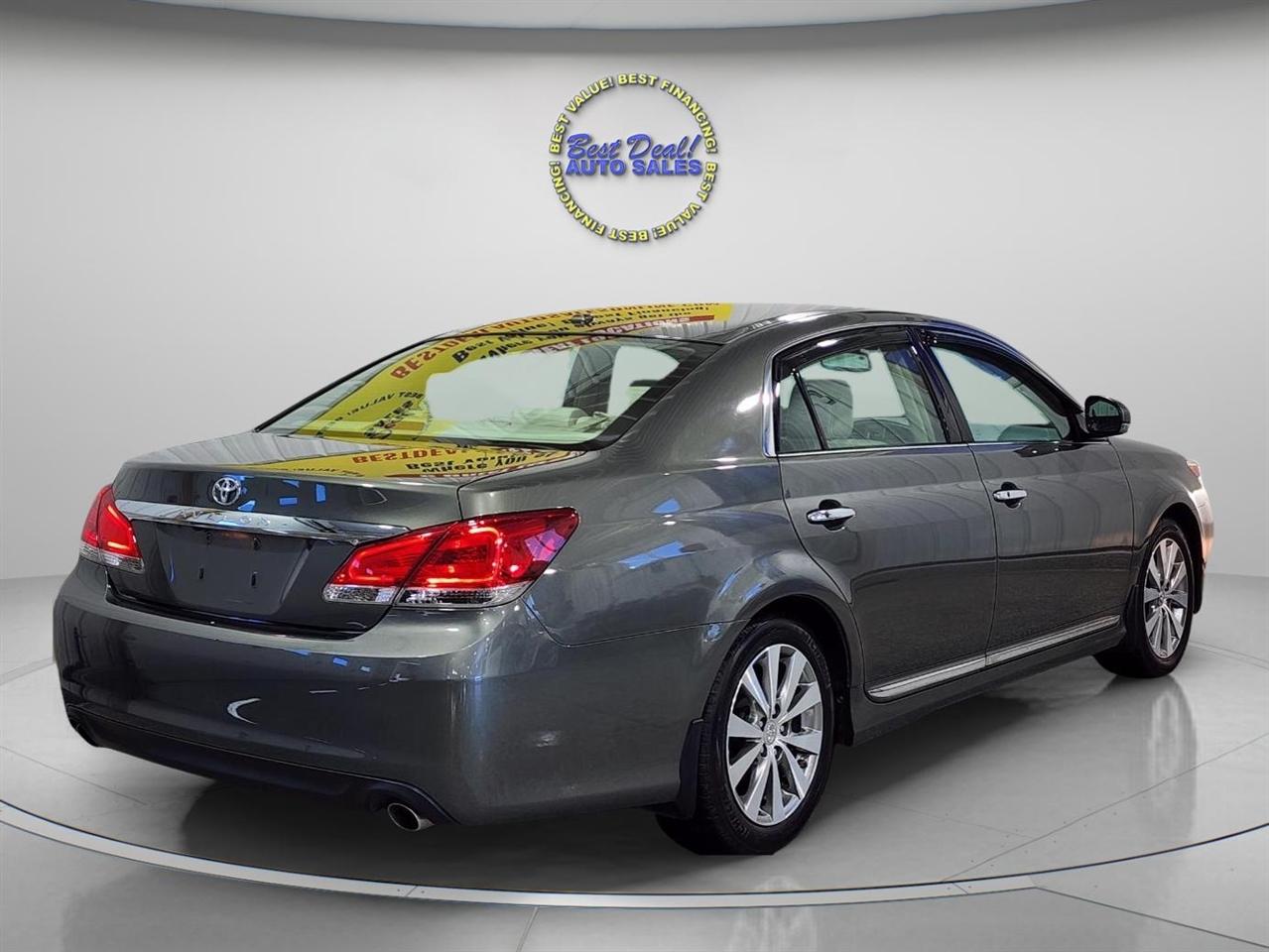 Toyota Avalon  2011