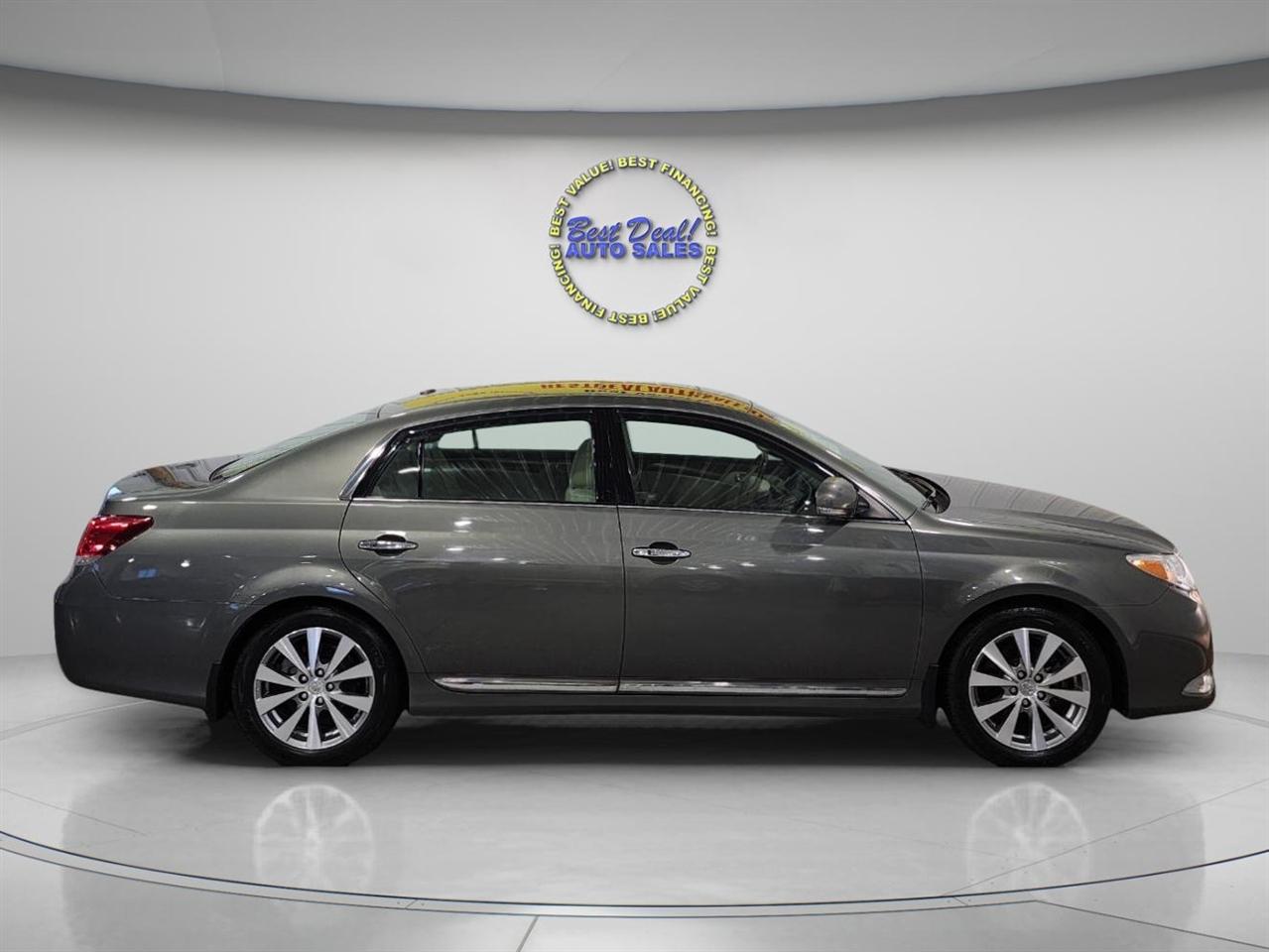 Toyota Avalon  2011