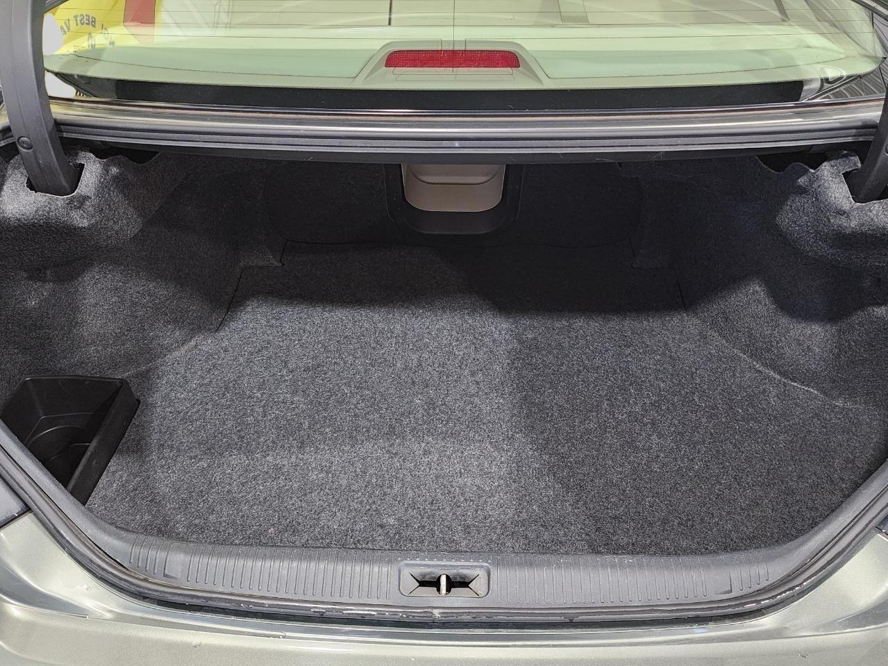 Toyota Avalon  2011