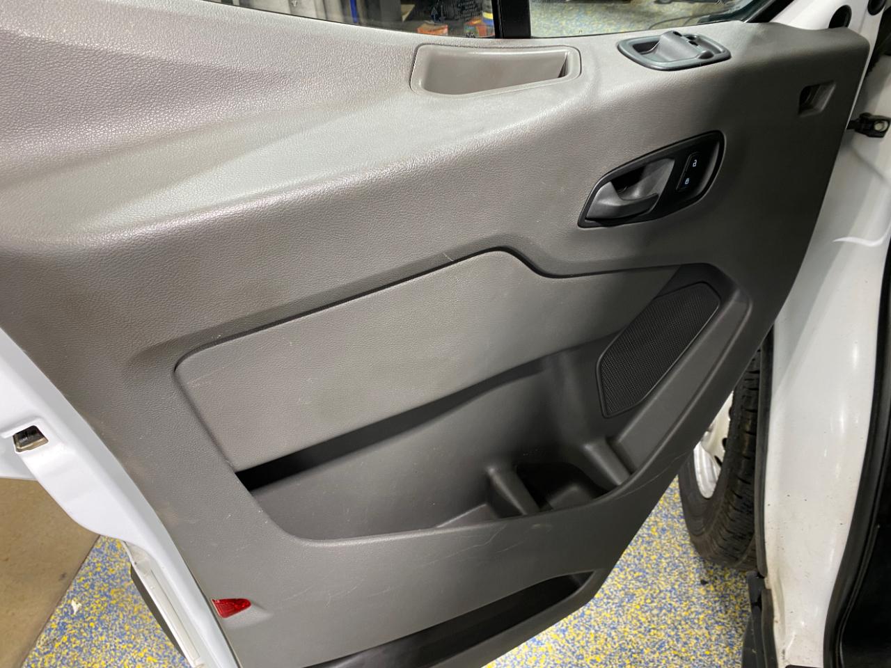 Ford Transit 150 Van Low Roof w/Sliding Pass. 148-in. WB 2022