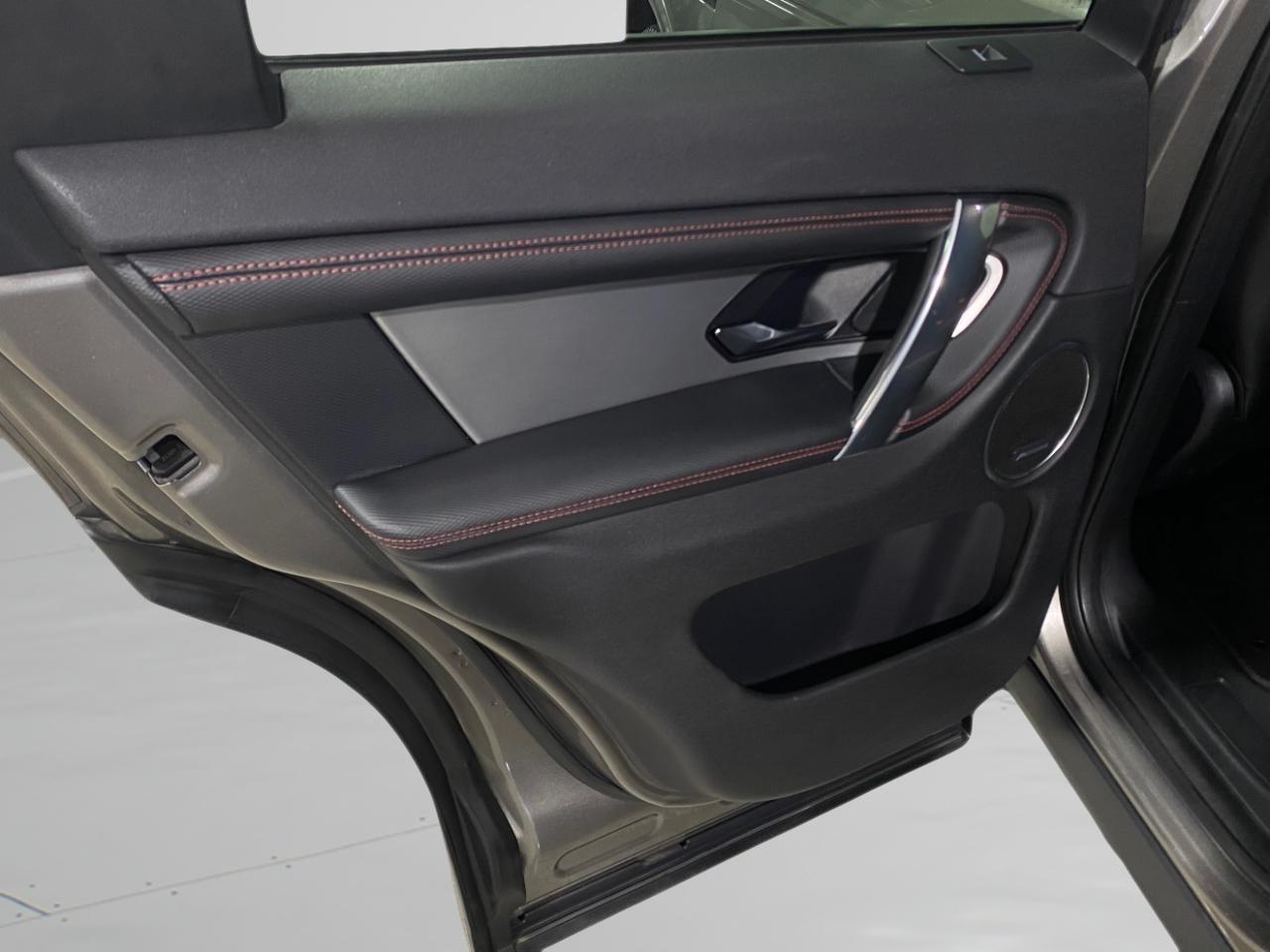 Land Rover Discovery Sport R-Dynamic SE 2023