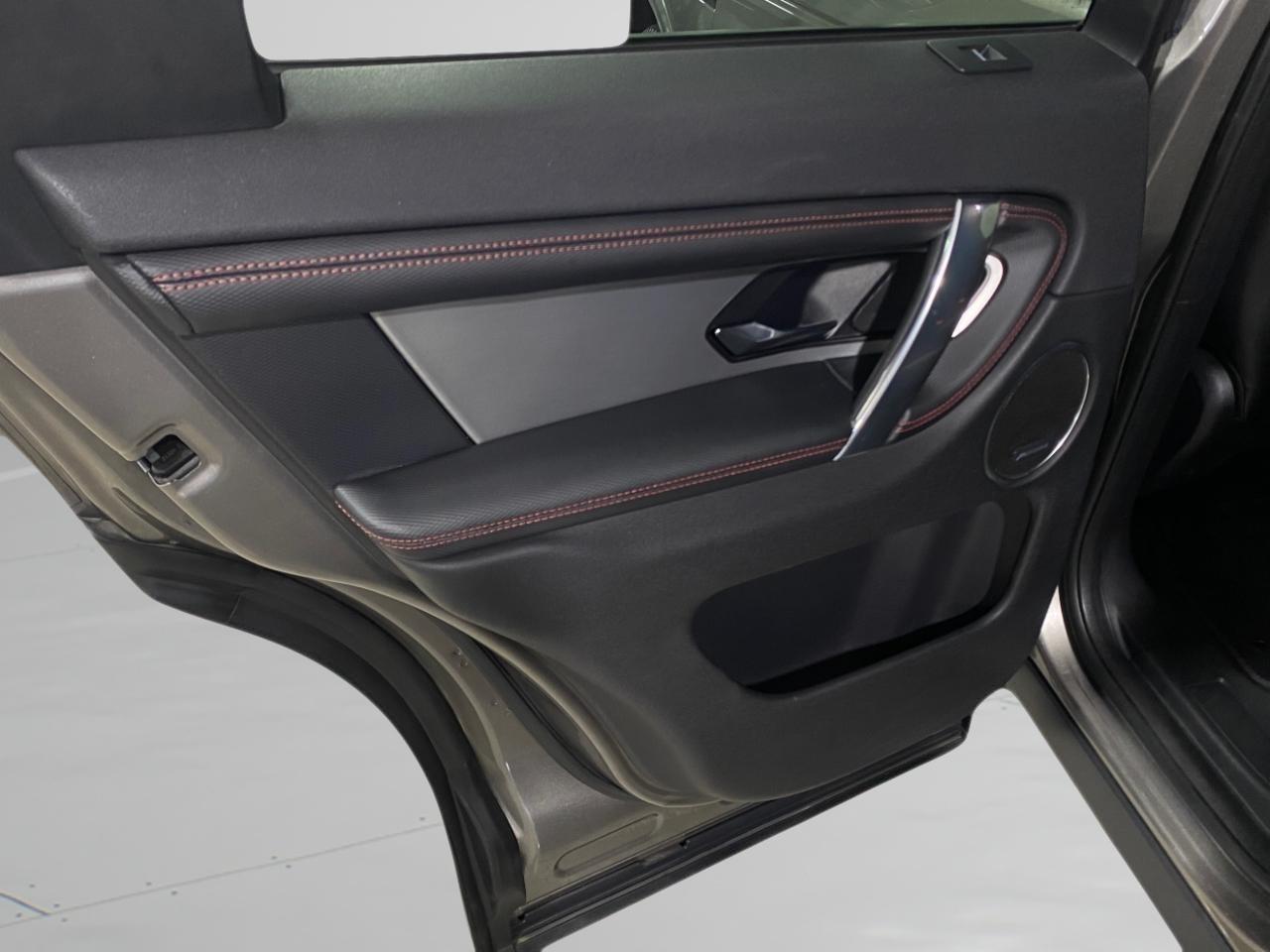 Land Rover Discovery Sport R-Dynamic SE 2023