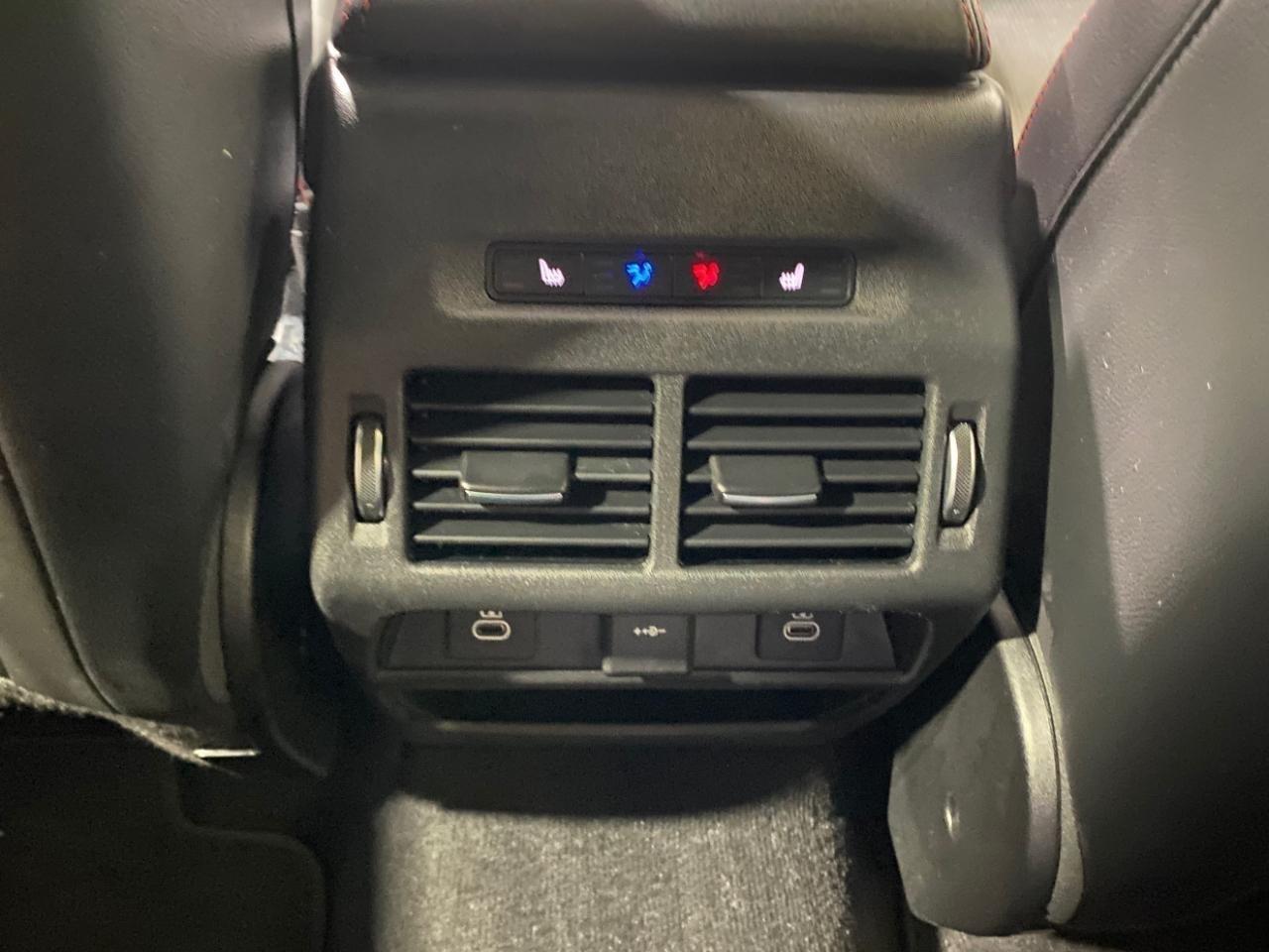 Land Rover Discovery Sport R-Dynamic SE 2023