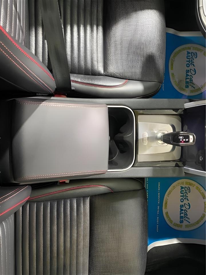 Land Rover Discovery Sport R-Dynamic SE 2023