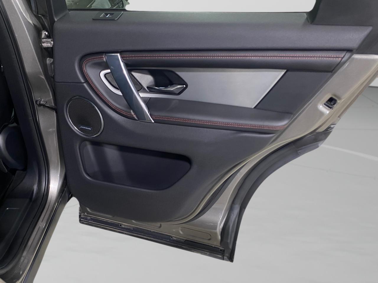 Land Rover Discovery Sport R-Dynamic SE 2023
