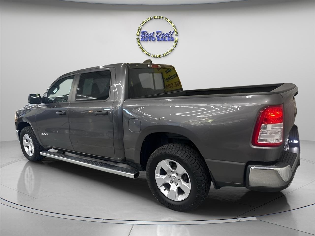 RAM 1500 Big Horn Crew Cab SWB 4WD 2023