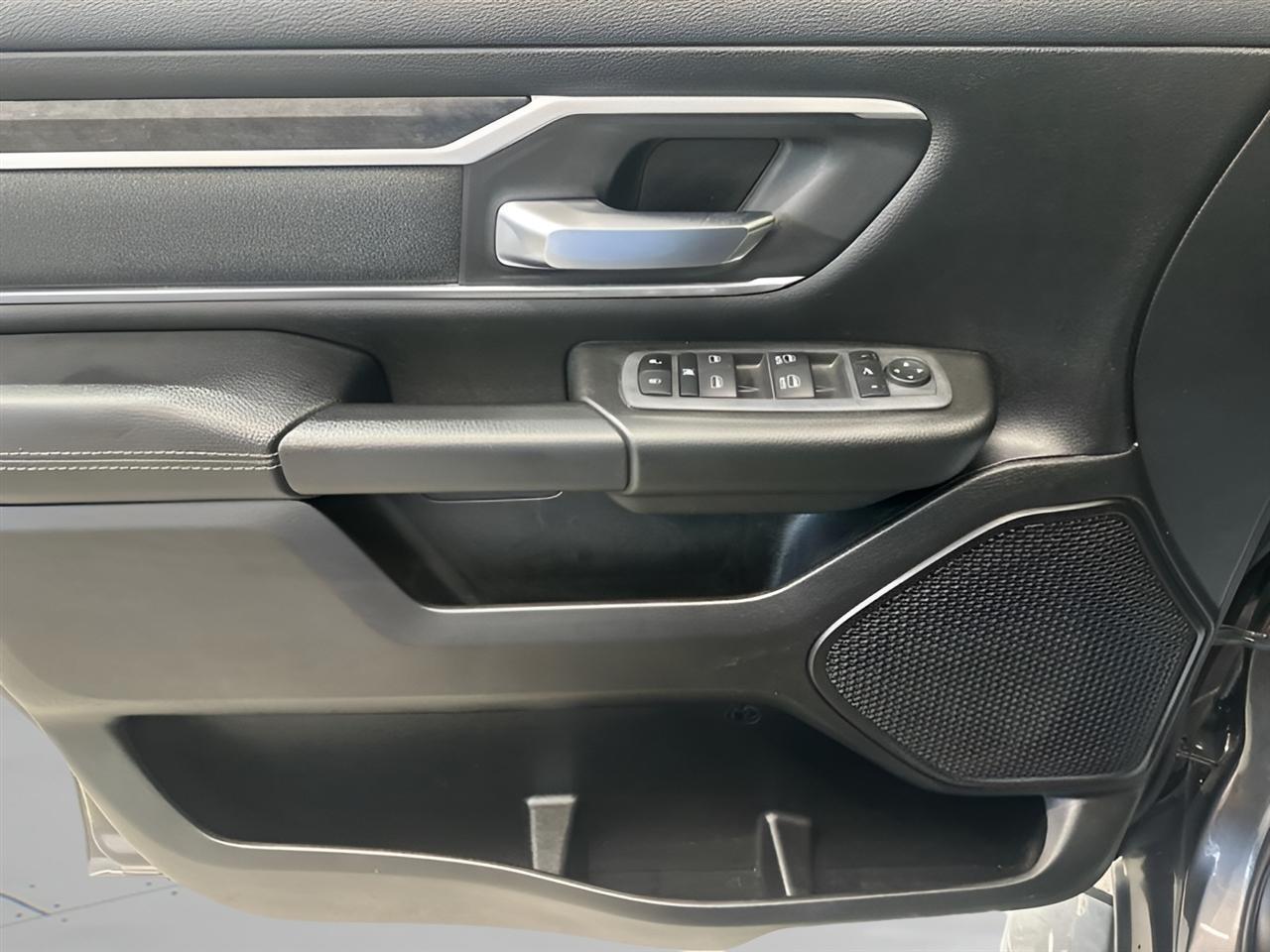 RAM 1500 Big Horn Crew Cab SWB 4WD 2023
