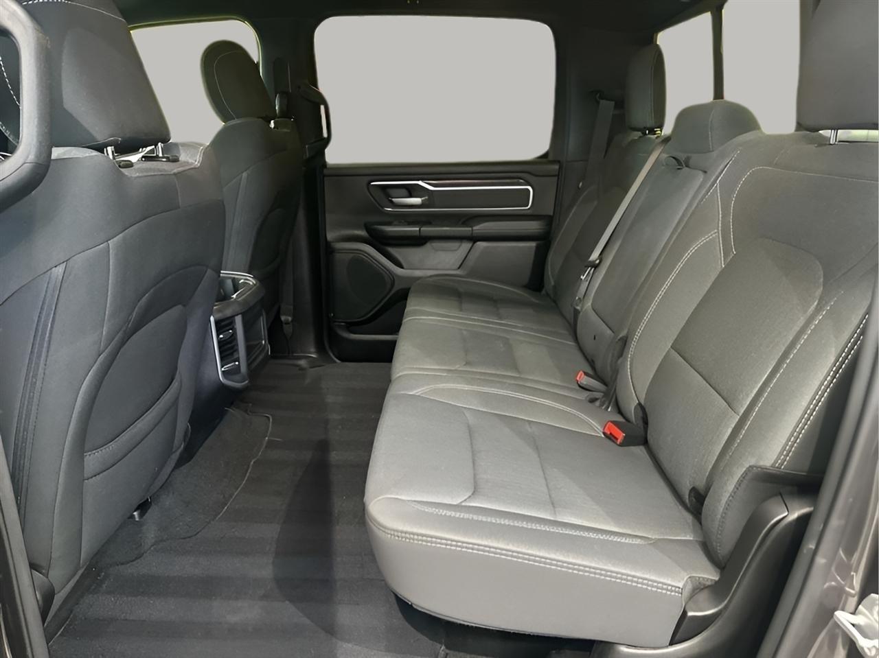 RAM 1500 Big Horn Crew Cab SWB 4WD 2023