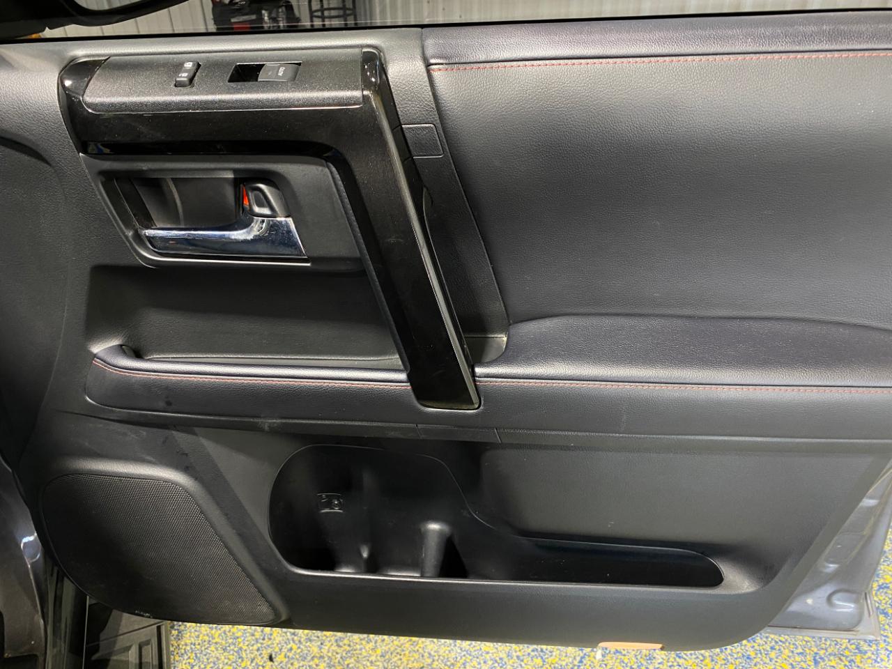 Toyota 4Runner TRD Off-road Premium 4WD 2022