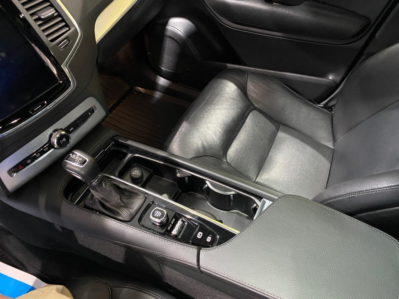 Volvo XC90 T5 Momentum 2018