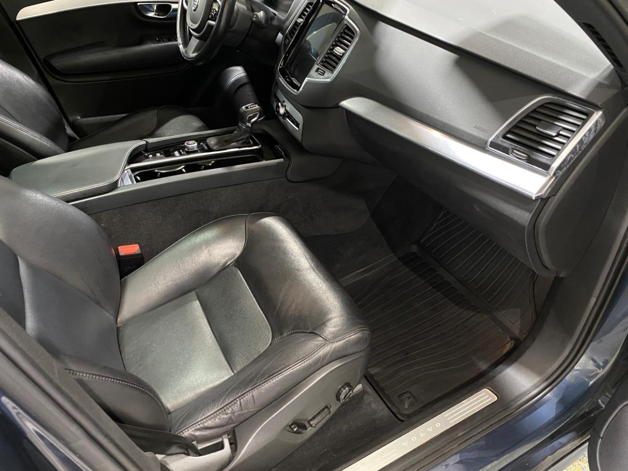 Volvo XC90 T5 Momentum 2018