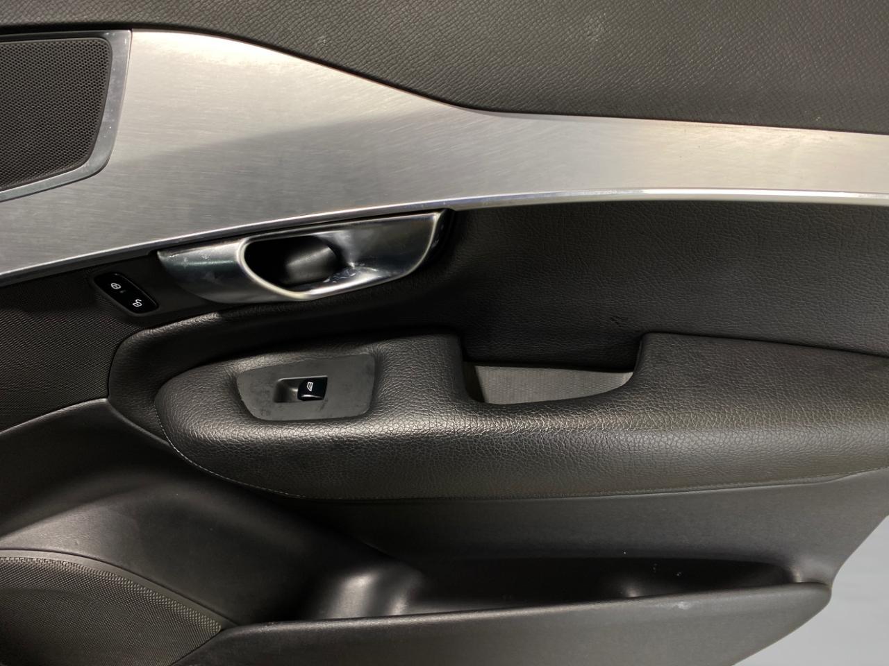 Volvo XC90 T5 Momentum 2018