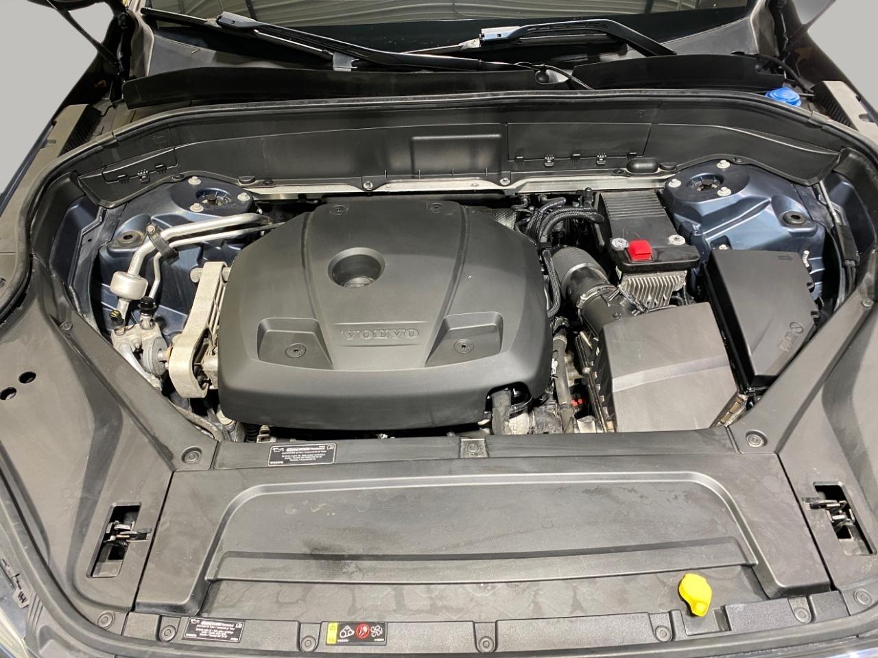 Volvo XC90 T5 Momentum 2018