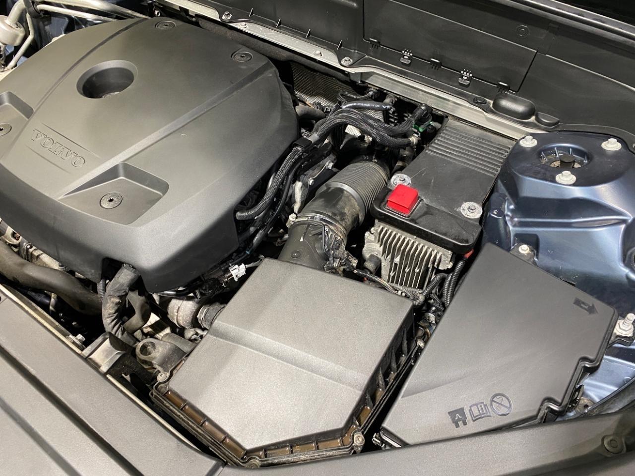 Volvo XC90 T5 Momentum 2018