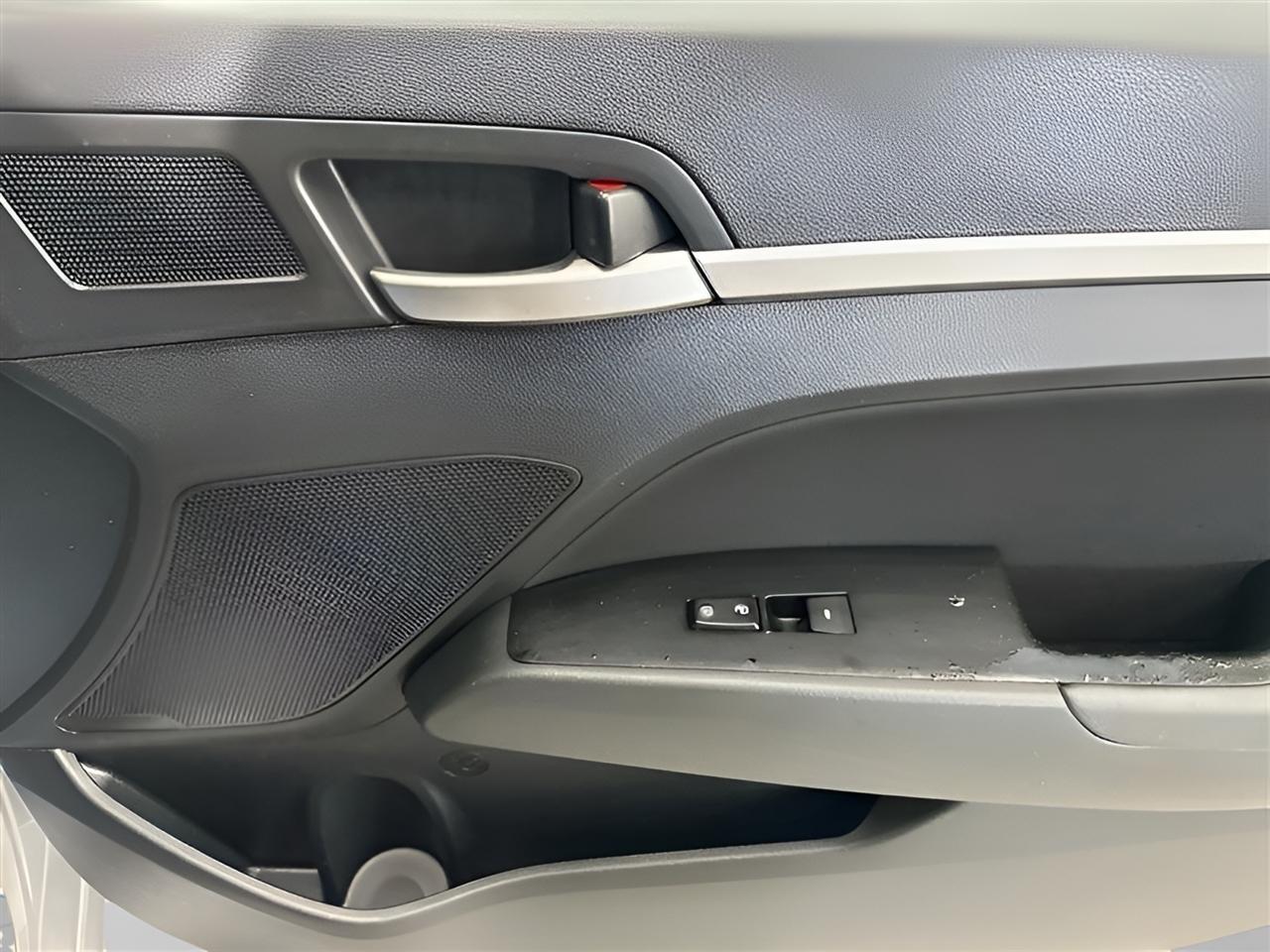 Hyundai Elantra Value Edition Auto 2019