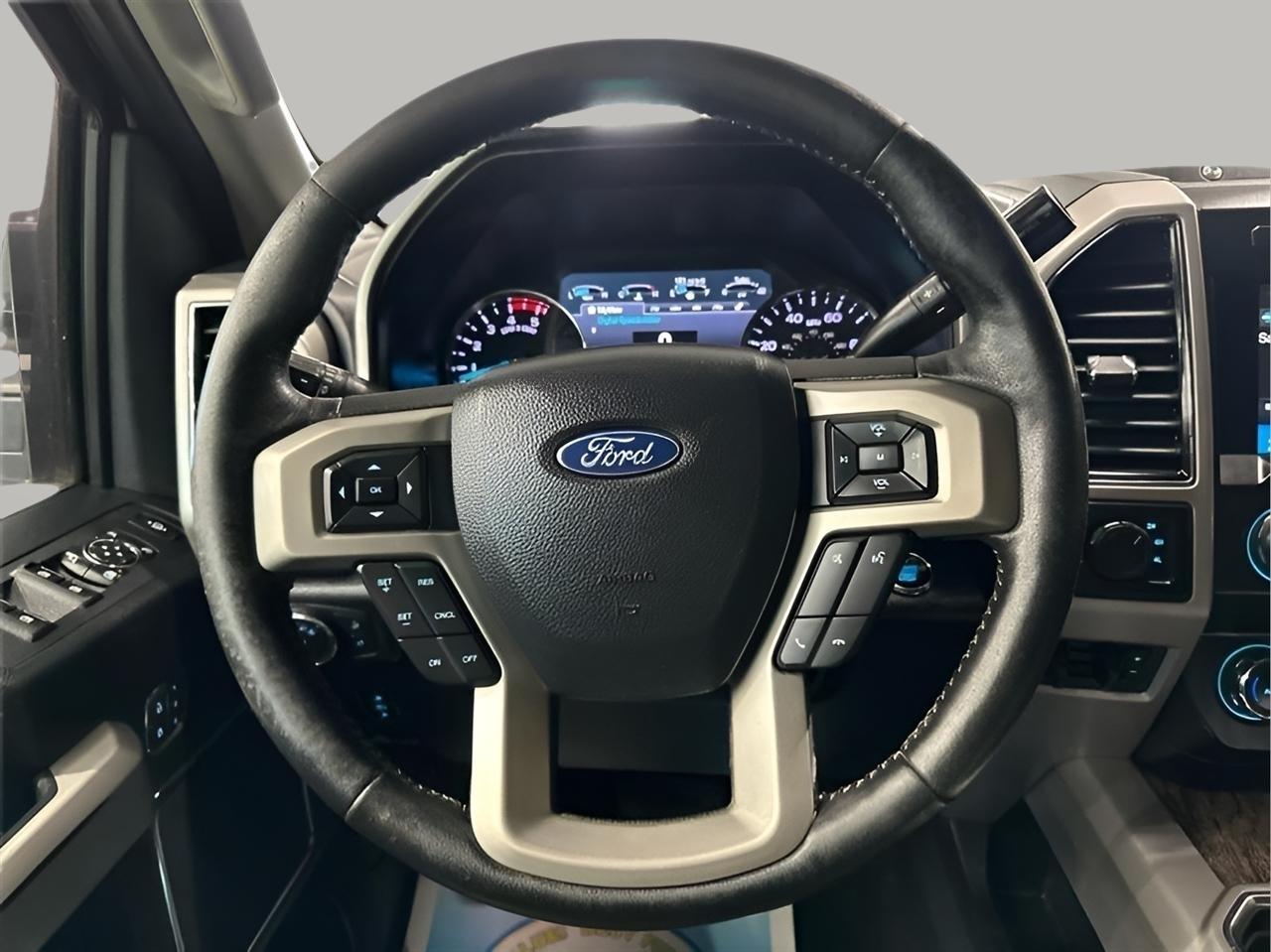 Ford F-250 SD Lariat Crew Cab 4WD 2019