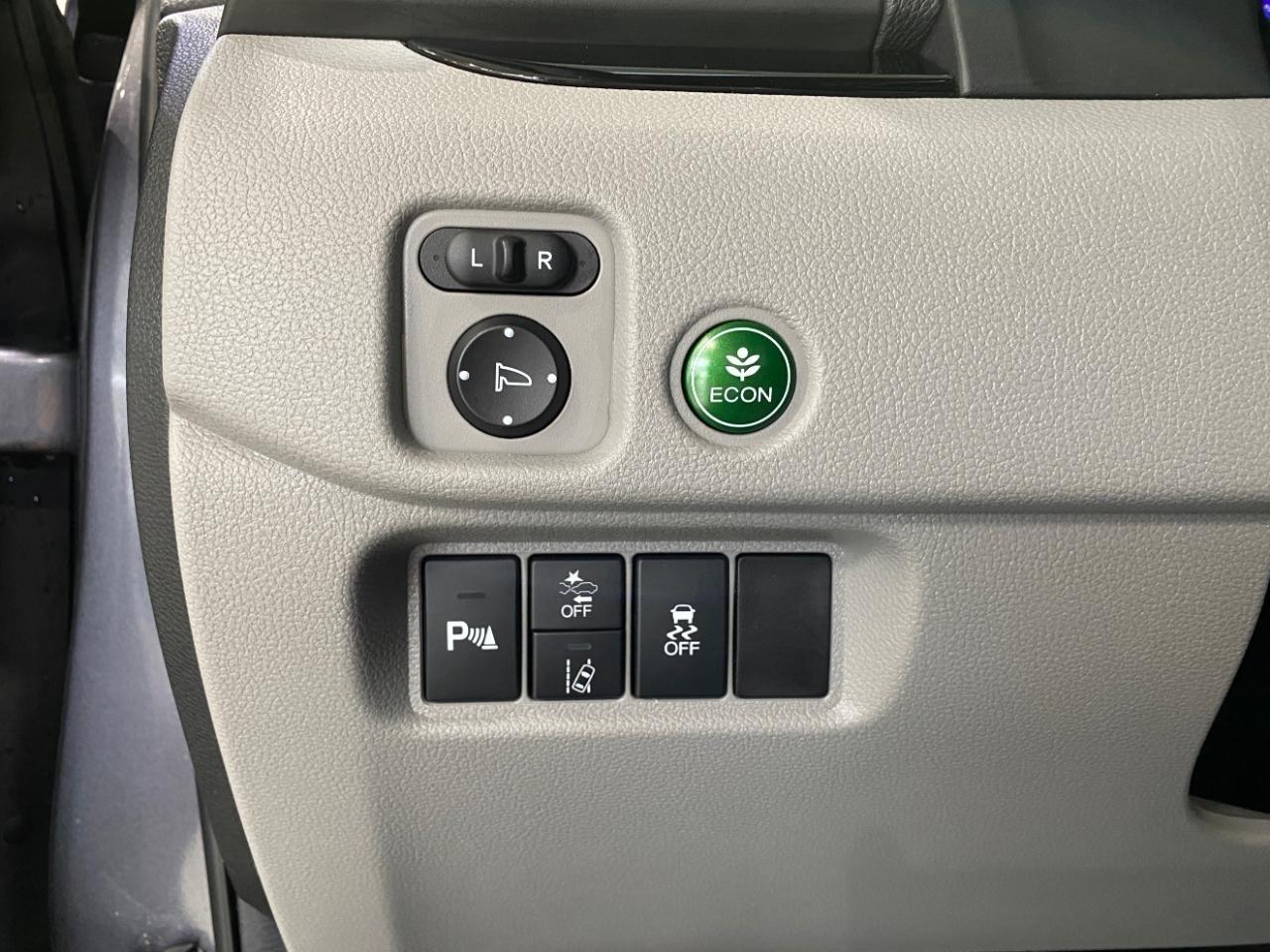 Honda Pilot Touring AWD w/Rear Captains Chairs 2021