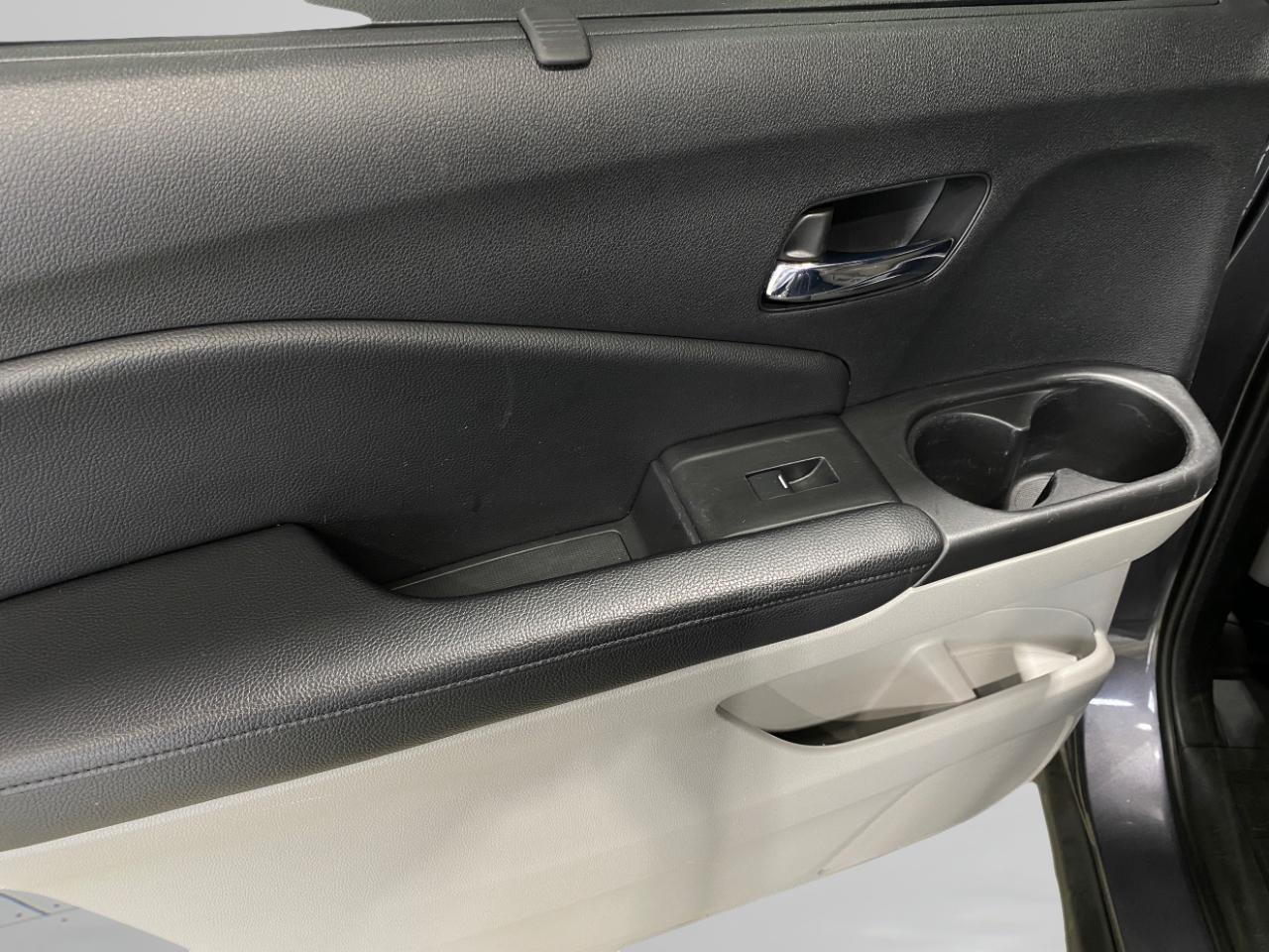 Honda Pilot Touring AWD w/Rear Captains Chairs 2021