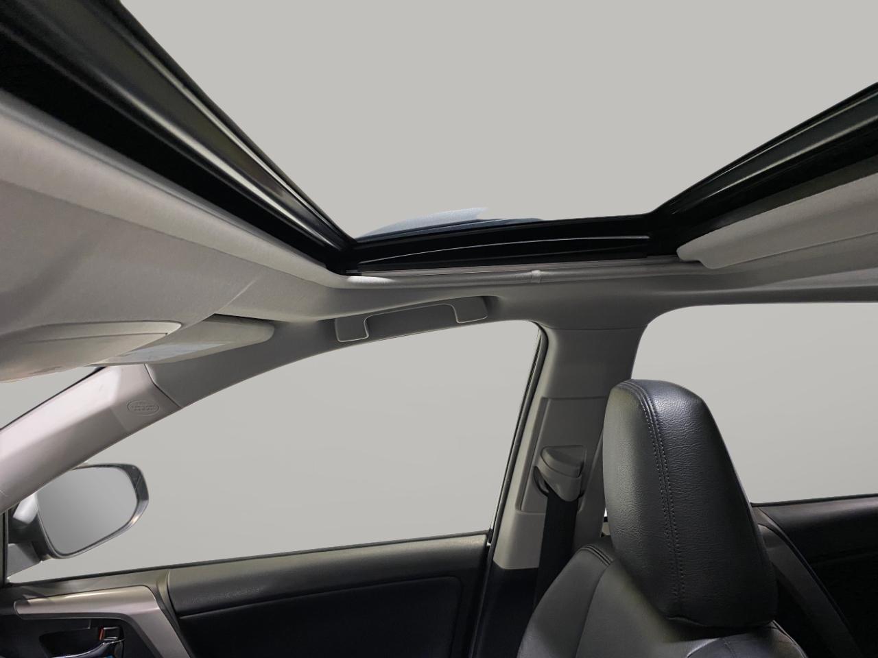 Toyota RAV4  2017