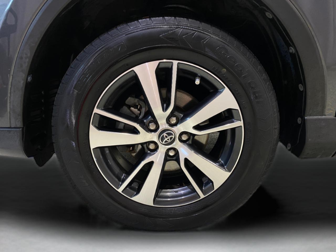 Toyota RAV4  2017