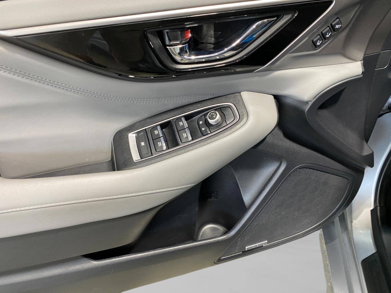 Subaru Legacy Limited 2020