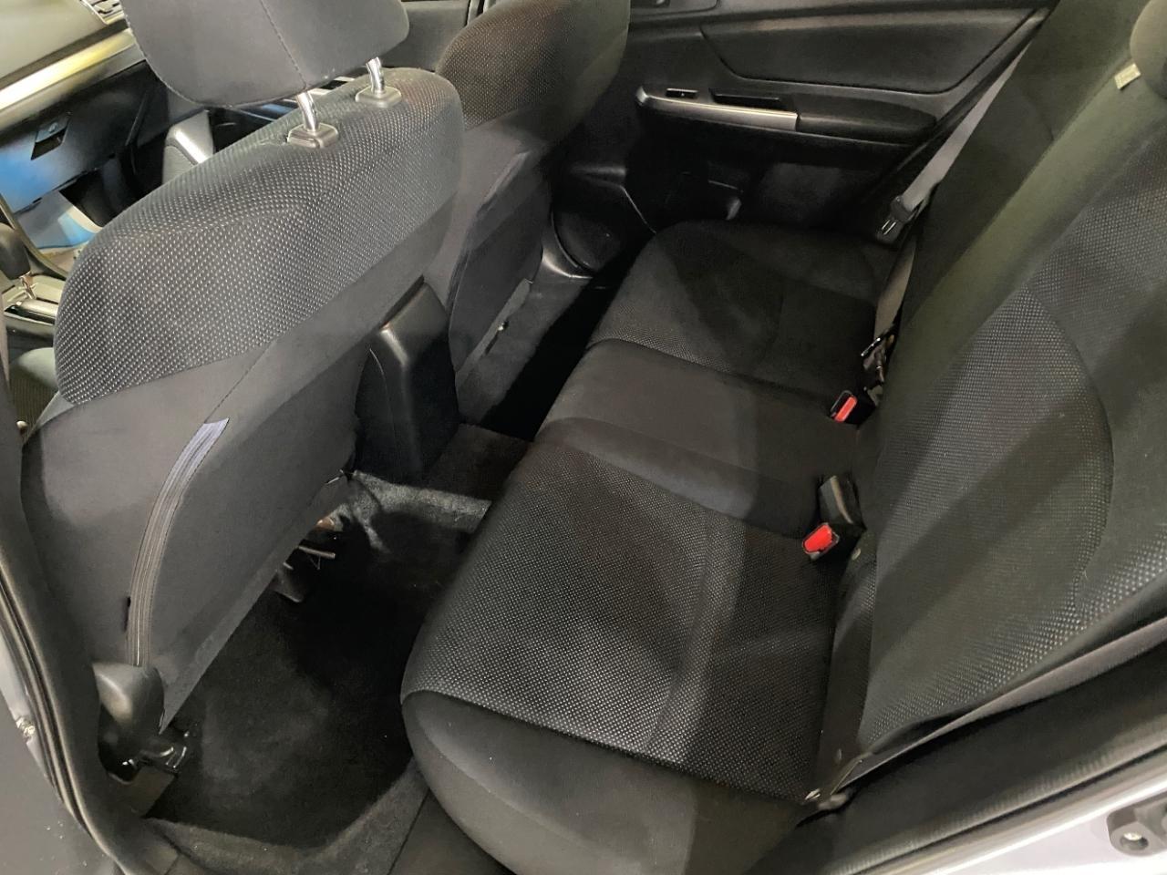 Subaru Impreza 2.0i PZEV CVT 5-Door 2015