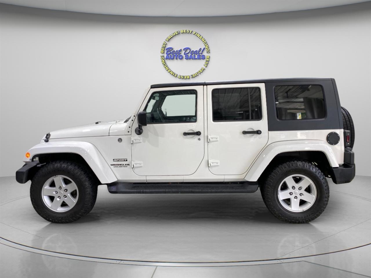 Jeep Wrangler Unlimited Sport 4WD 2010
