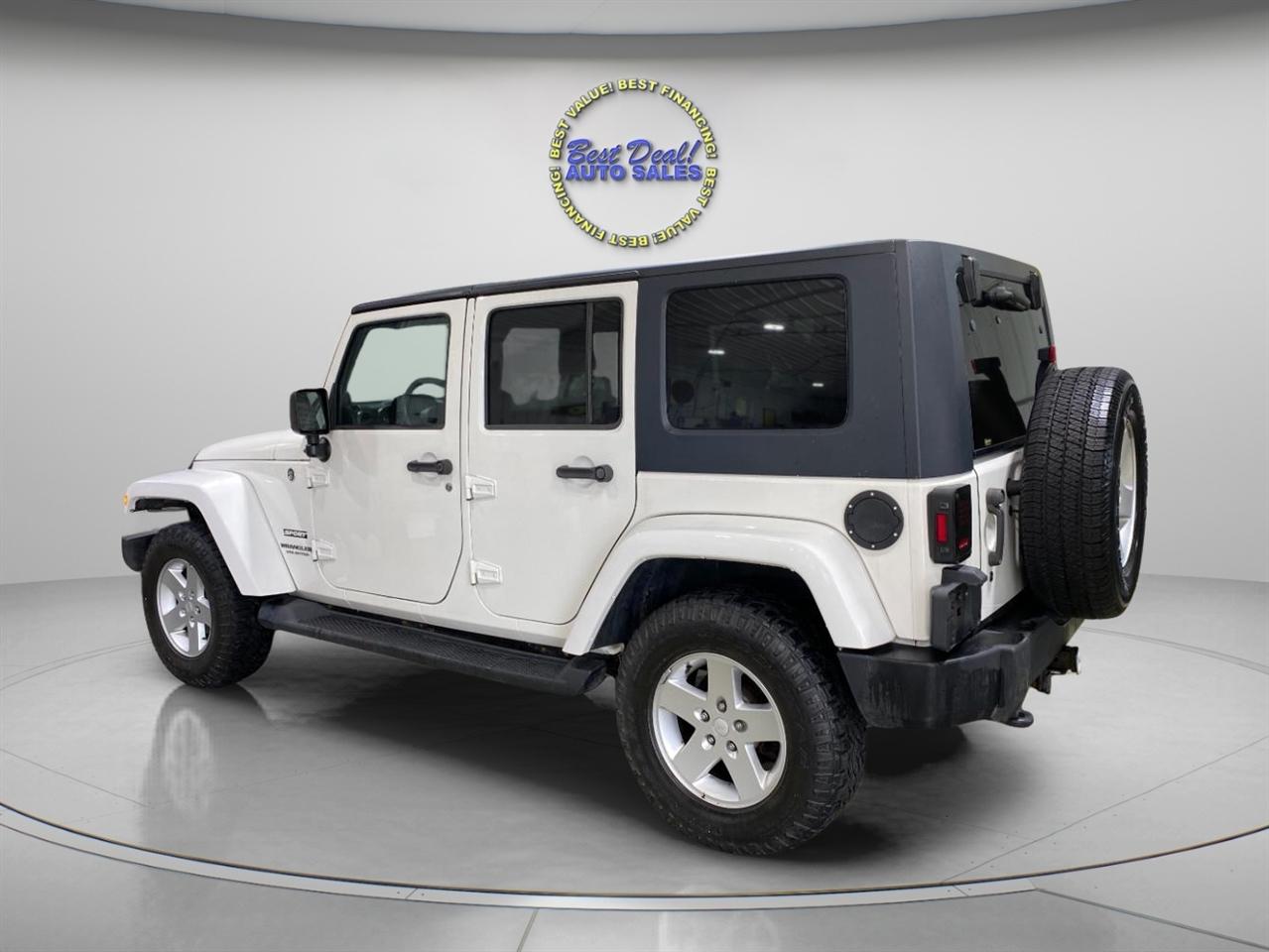 Jeep Wrangler Unlimited Sport 4WD 2010
