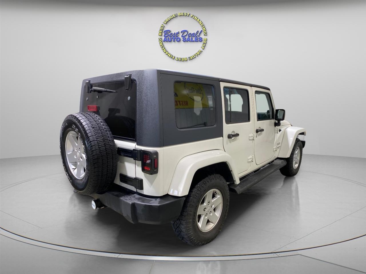 Jeep Wrangler Unlimited Sport 4WD 2010