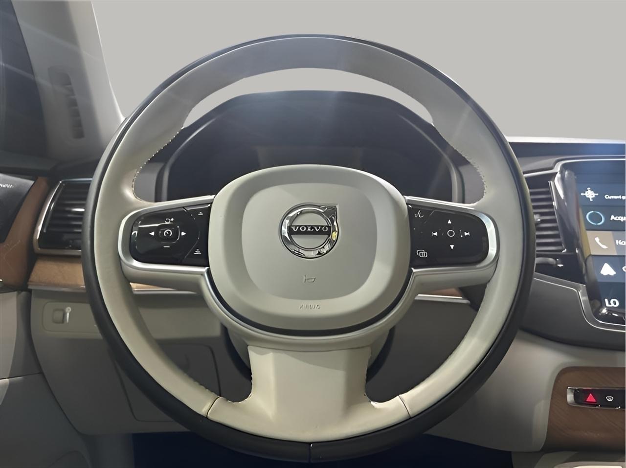 Volvo XC90 T6 Momentum AWD 2022