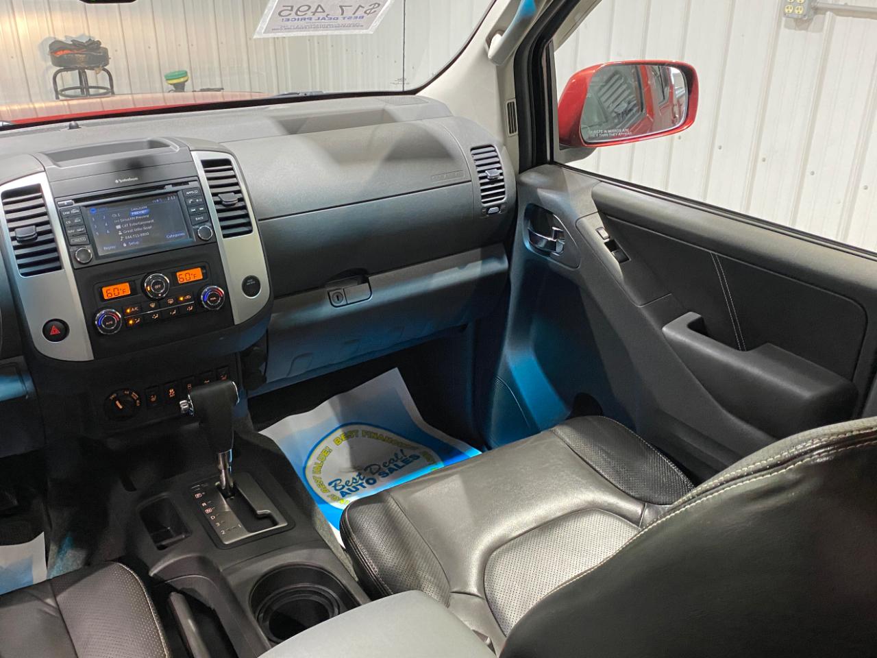 Nissan Frontier SL Crew Cab 5AT 4WD 2015
