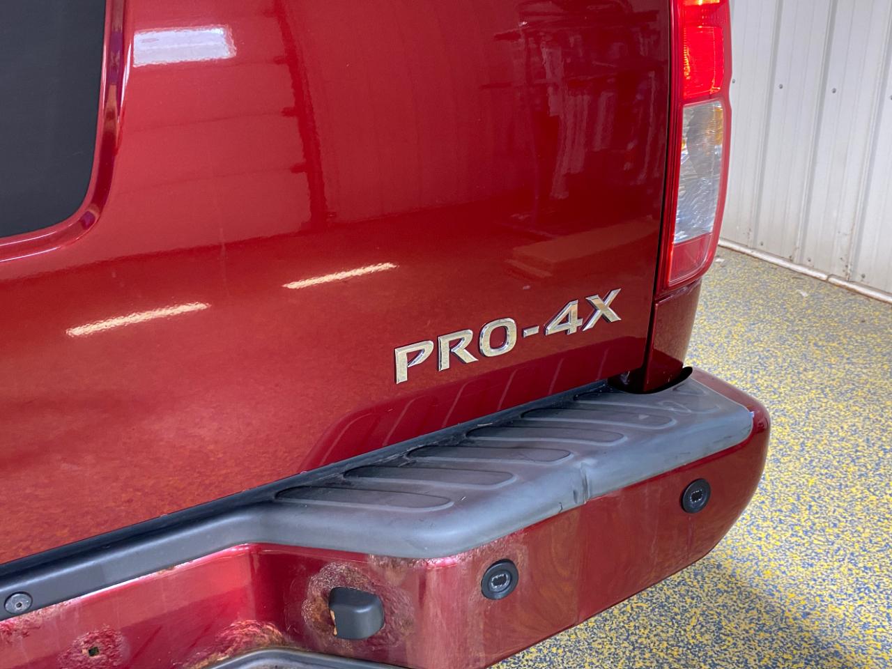 Nissan Frontier SL Crew Cab 5AT 4WD 2015