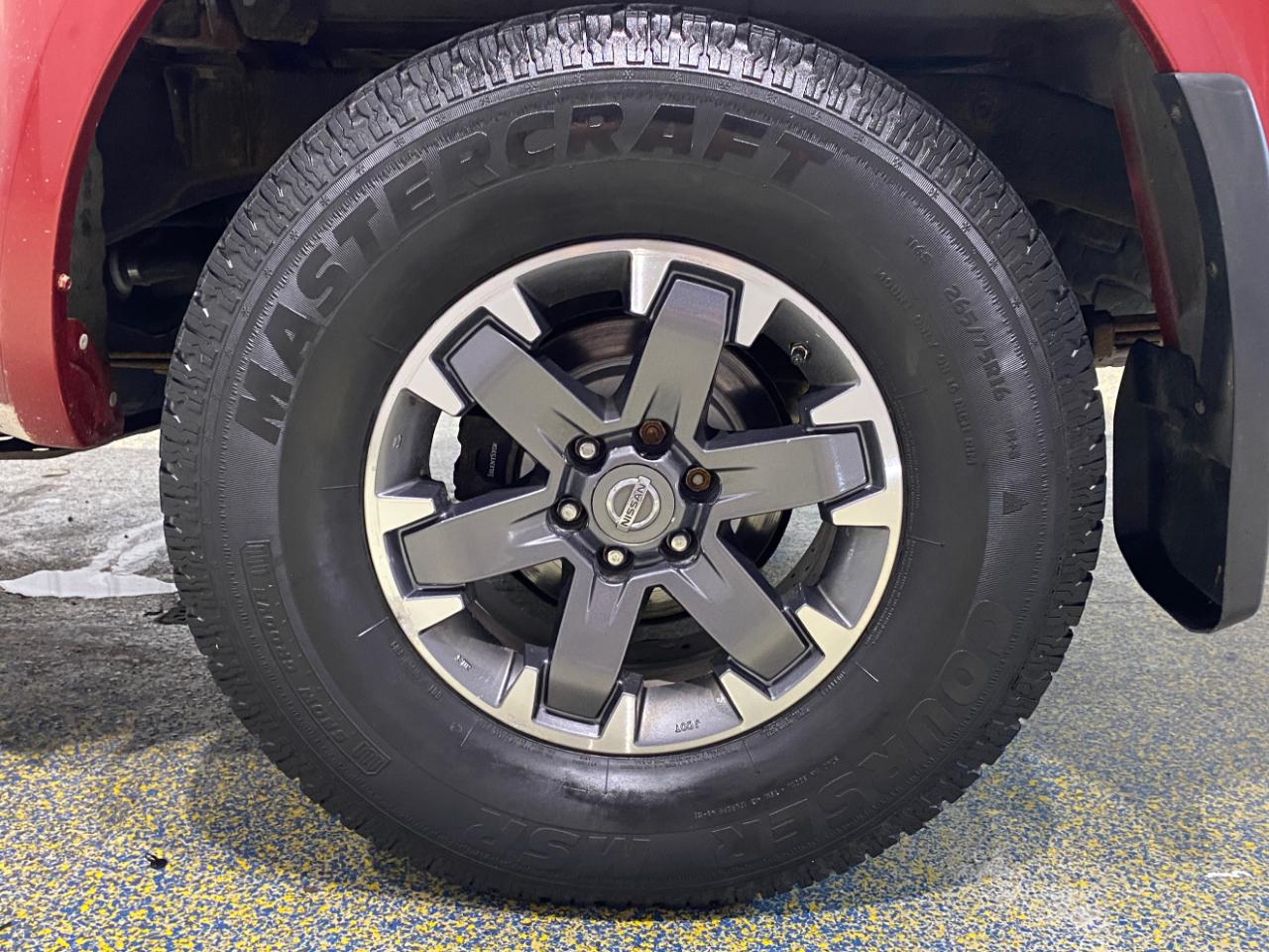 Nissan Frontier SL Crew Cab 5AT 4WD 2015