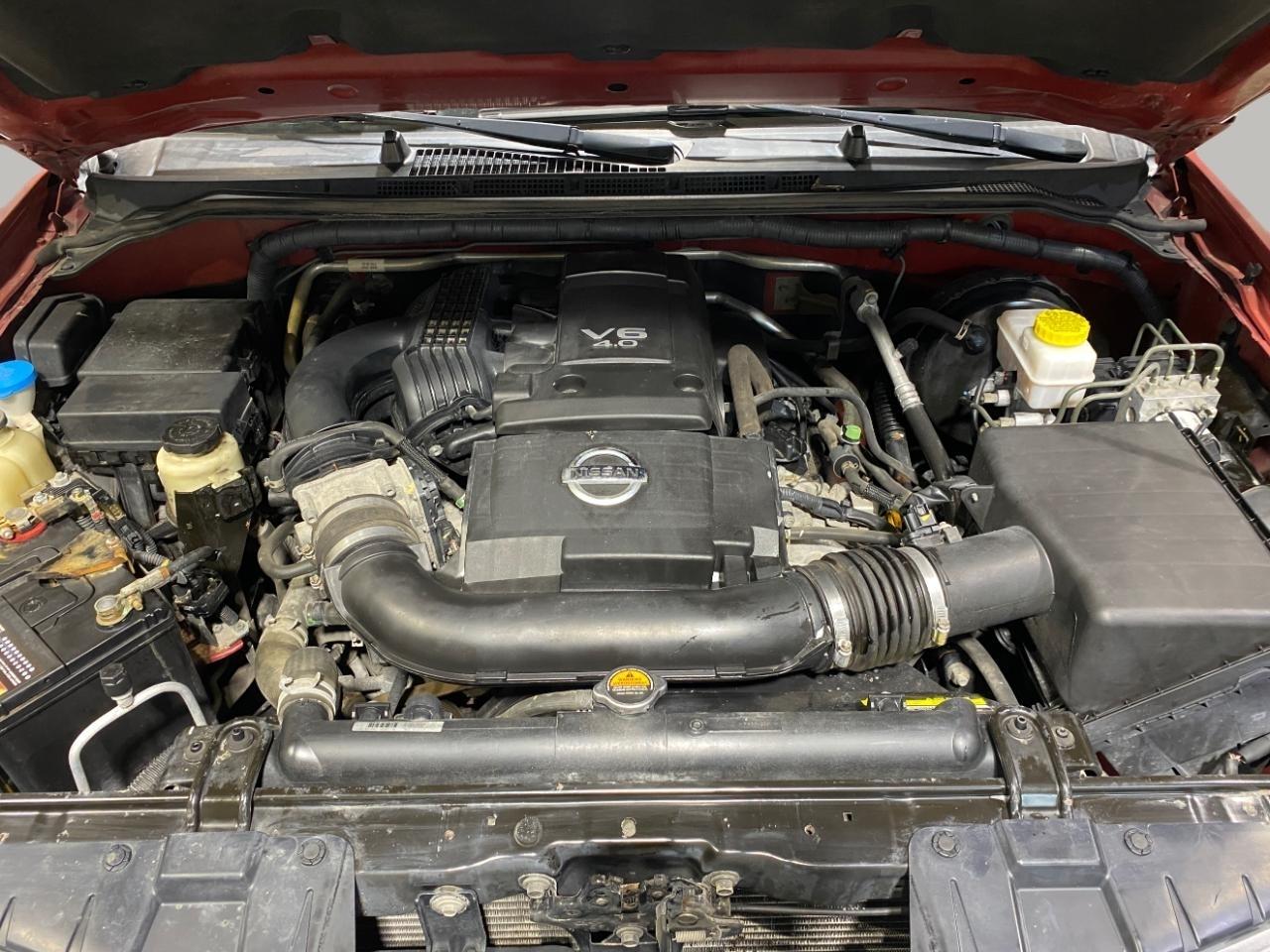 Nissan Frontier PRO-4X Crew Cab 4WD 2015