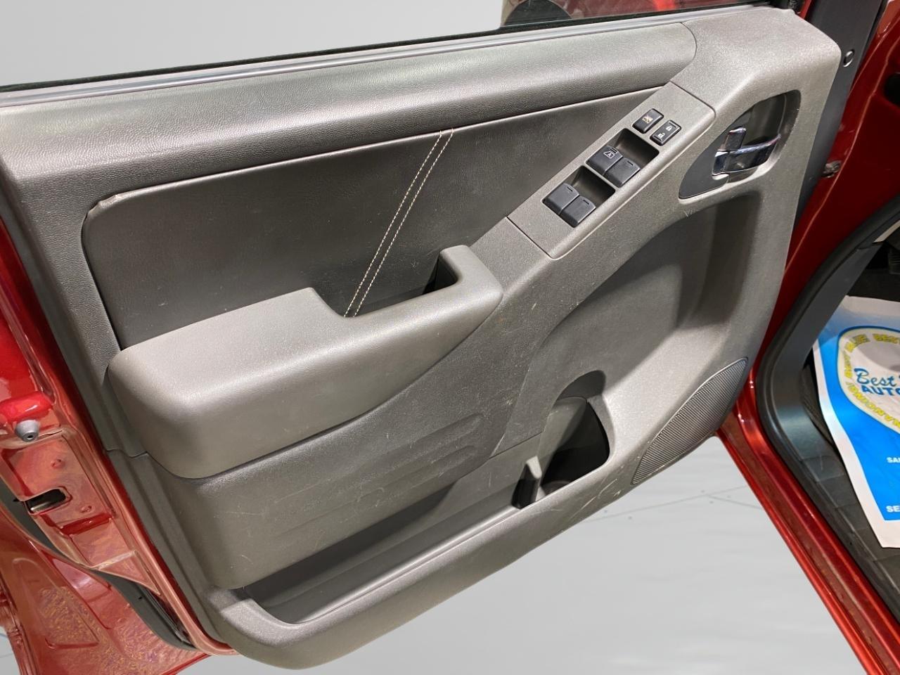 Nissan Frontier PRO-4X Crew Cab 4WD 2015