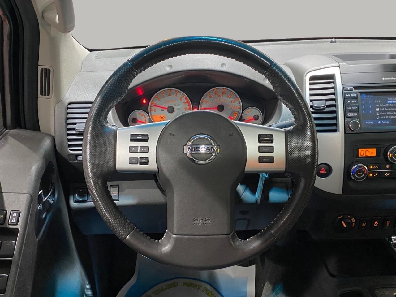 Nissan Frontier PRO-4X Crew Cab 4WD 2015
