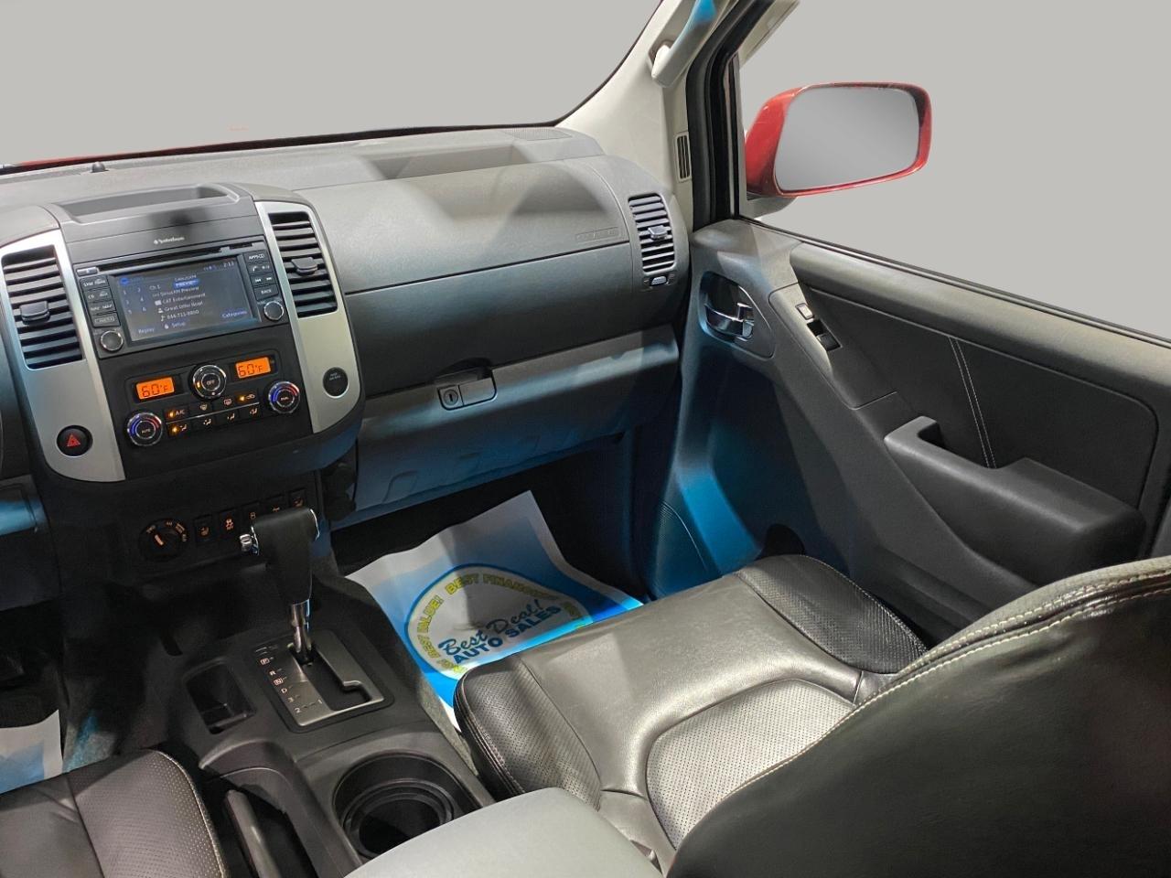 Nissan Frontier PRO-4X Crew Cab 4WD 2015