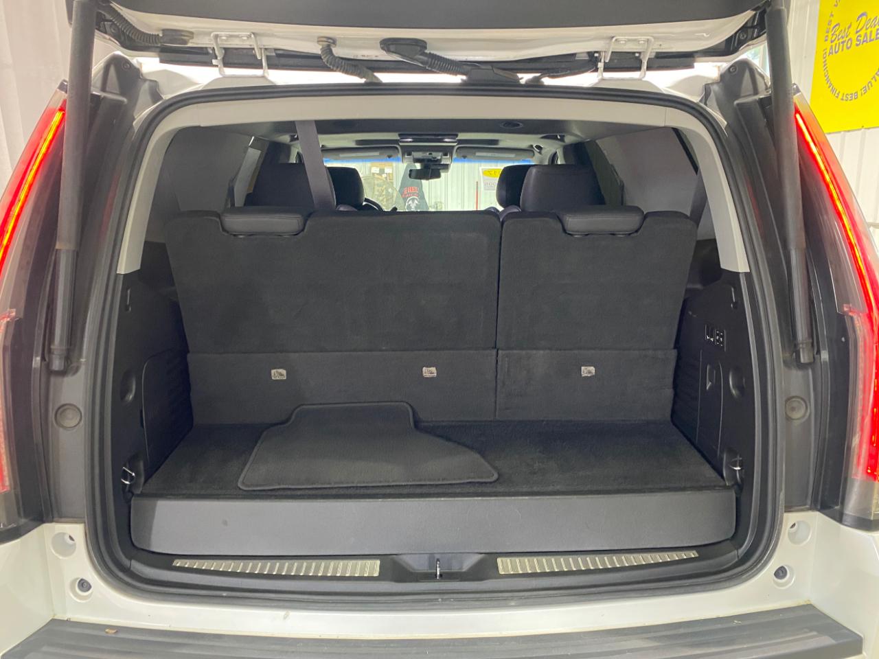 Cadillac Escalade 4WD 4dr Luxury 2017